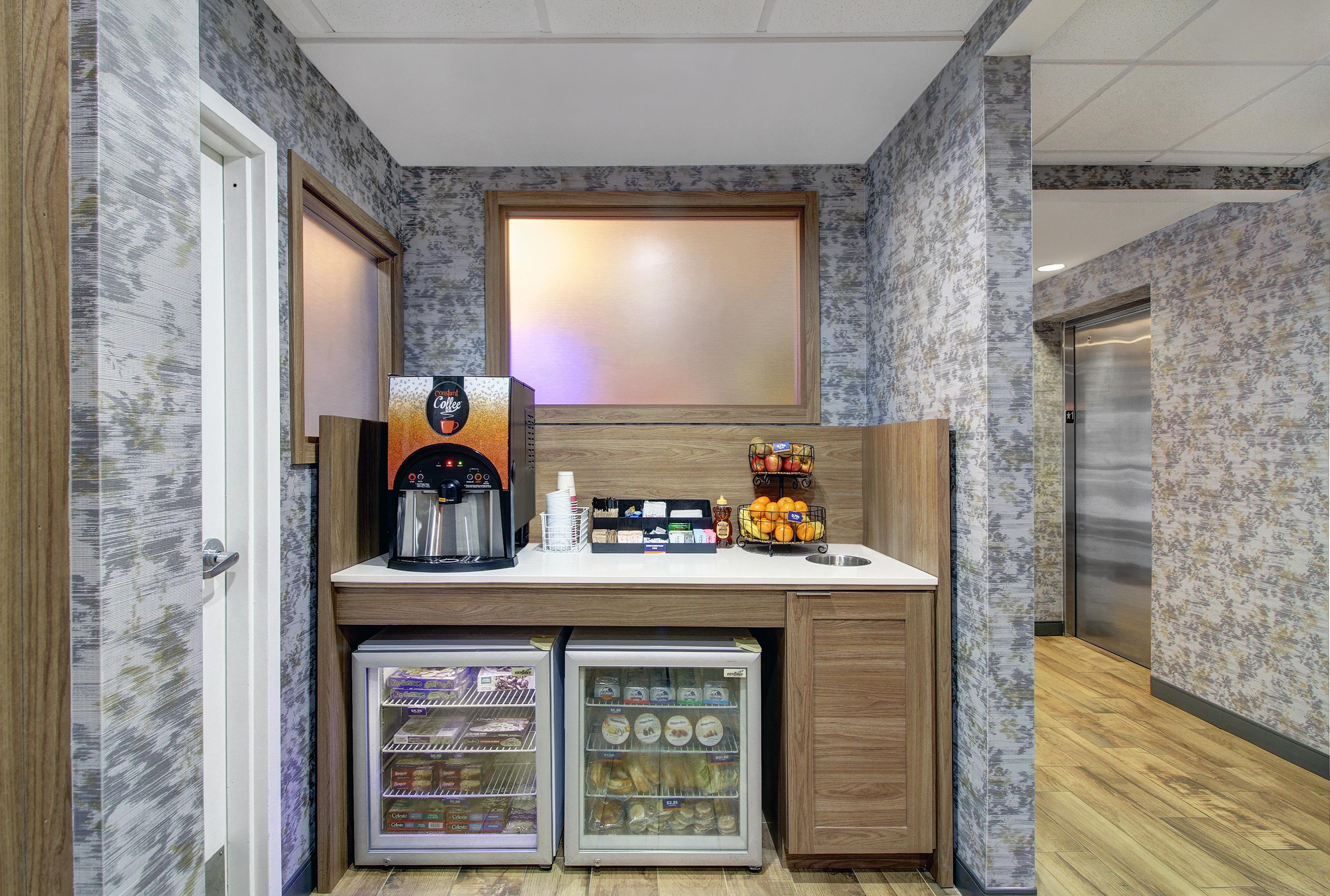 Candlewood Suites Winchester By Ihg Zewnętrze zdjęcie