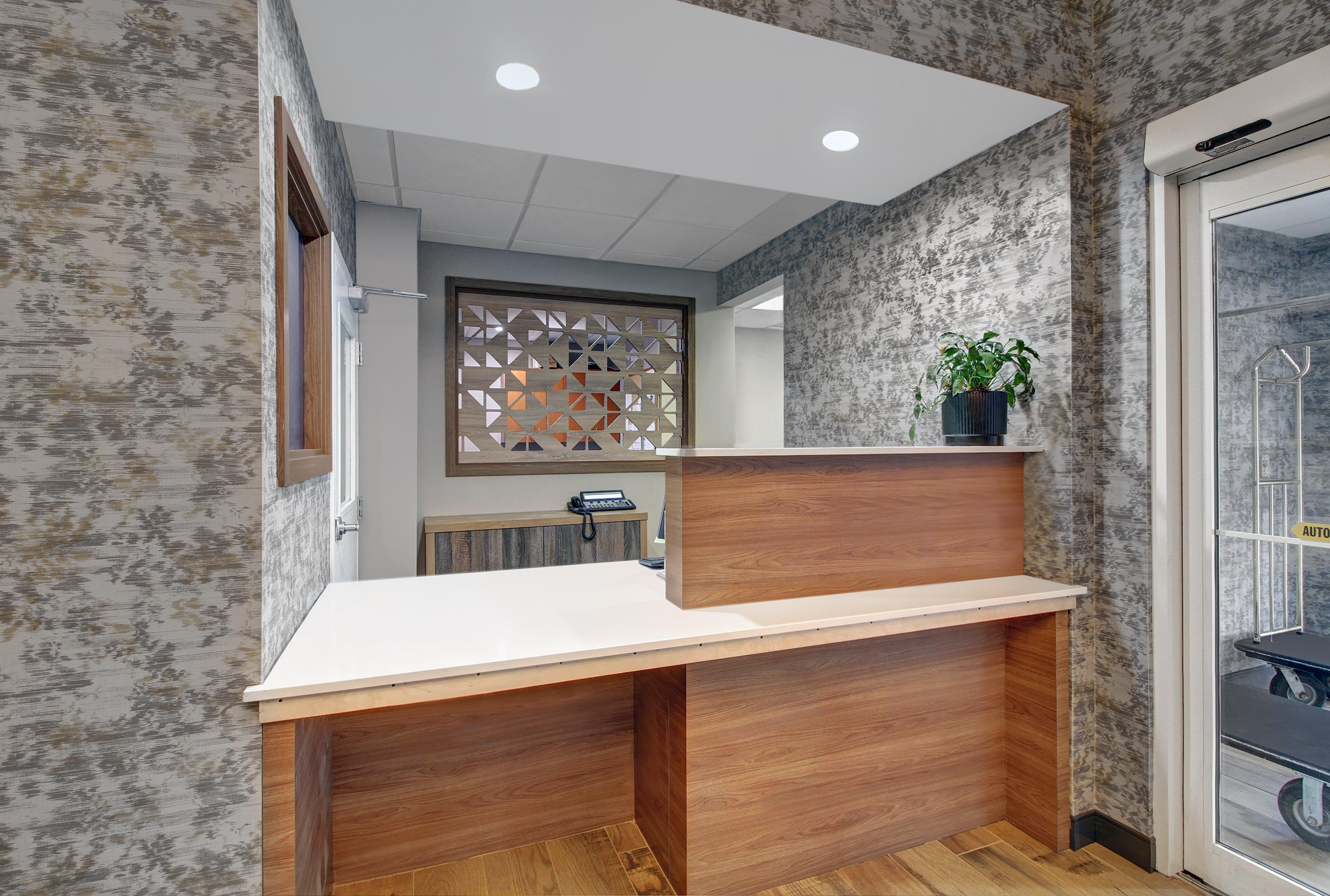 Candlewood Suites Winchester By Ihg Zewnętrze zdjęcie