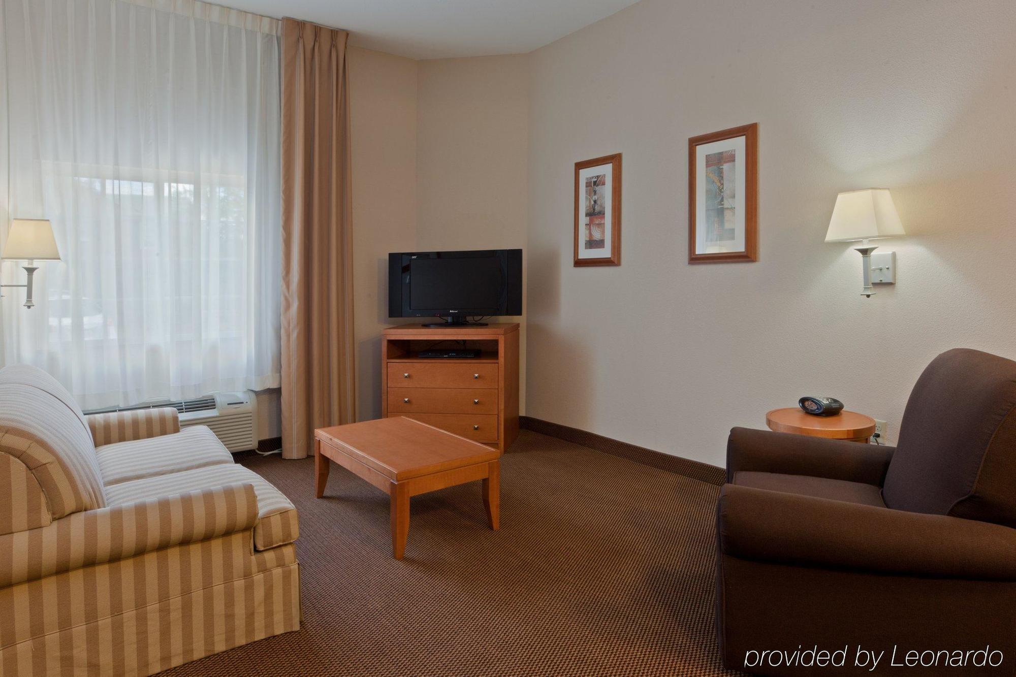 Candlewood Suites Winchester By Ihg Zewnętrze zdjęcie
