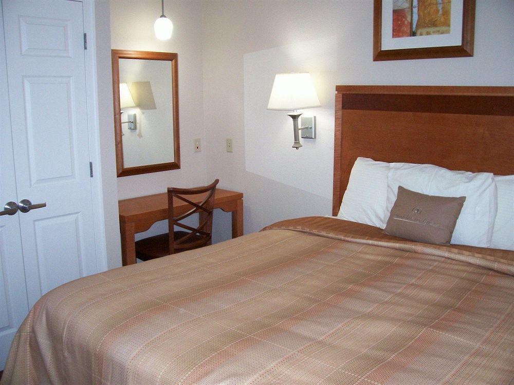 Candlewood Suites Winchester By Ihg Zewnętrze zdjęcie