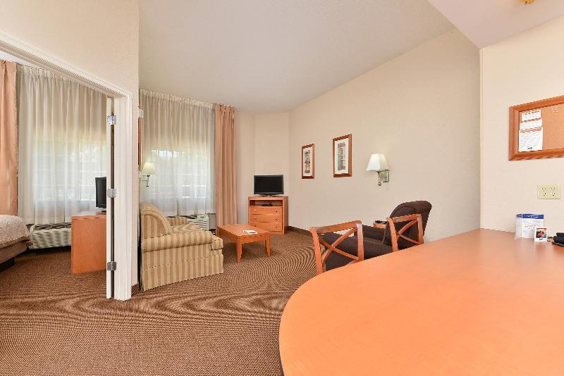 Candlewood Suites Winchester By Ihg Zewnętrze zdjęcie